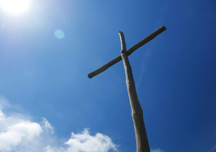 brown wooden cross